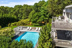 11 Deer Trail Rd, Southampton, NY 11968 - Photo 10