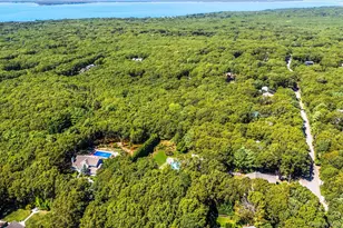 11 Deer Trail Rd, Southampton, NY 11968 - Photo 4