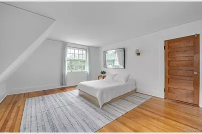 84 Nassau Boulevard, Garden City, NY 11530 - Photo 12