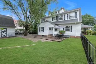 84 Nassau Blvd, Garden City, NY 11530 - Photo 24