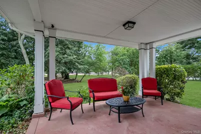 84 Nassau Boulevard, Garden City, NY 11530 - Photo 22