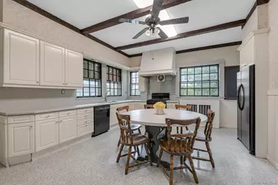 84 Nassau Boulevard, Garden City, NY 11530 - Photo 8