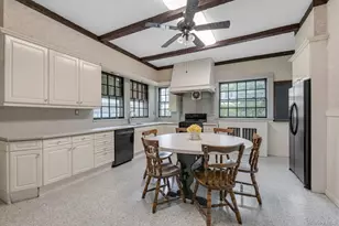 84 Nassau Blvd, Garden City, NY 11530 - Photo 8