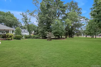 84 Nassau Boulevard, Garden City, NY 11530 - Photo 26