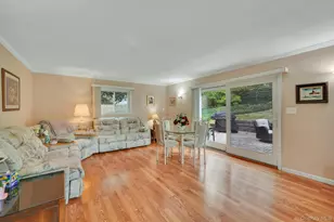 41 Wiltshire Dr, Commack, NY 11725 - Photo 14