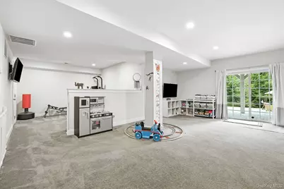 30 Dennis Lane, Pleasantville, NY 10570 - Photo 22