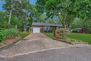 3 Peter Ct, Manorville, NY 11949 - Photo 2