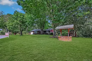 3 Peter Ct, Manorville, NY 11949 - Photo 34