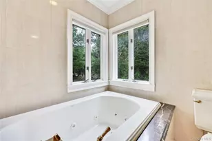 4 Willow Ln, Hewlett, NY 11557 - Photo 16