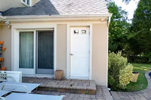 4 Willow Ln, Hewlett, NY 11557 - Photo 38