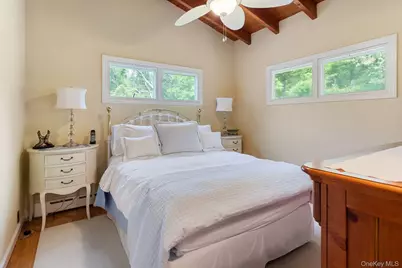 16 S Beach Road, Southampton, NY 11968 - Photo 12