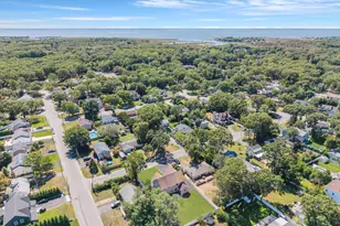 19 Marianna Pl, East Islip, NY 11730 - Photo 44