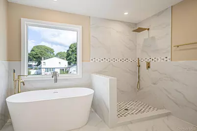 19 Marianna Place, East Islip, NY 11730 - Photo 20