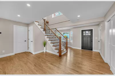 19 Marianna Place, East Islip, NY 11730 - Photo 2