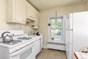 19 Plainfield Ave, East Rockaway, NY 11518 - Photo 12