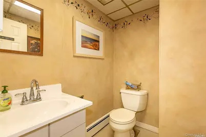 188 W Main Street, Oyster Bay, NY 11771 - Photo 16