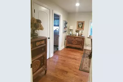 188 W Main Street, Oyster Bay, NY 11771 - Photo 18