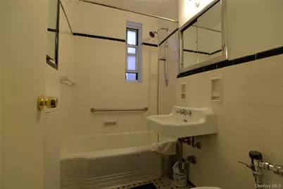 63-45 Saunders Street #3G, Rego Park, NY 11374 - Photo 16