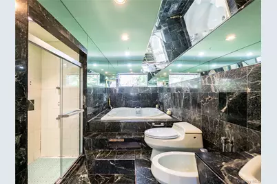 100 Station Road, Great Neck, NY 11023 - Photo 18