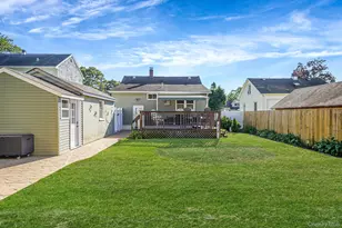 206 Wilson Blvd, Islip, NY 11751 - Photo 8