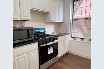 42-14 Union #3D, Flushing, NY 11355 - Photo 2