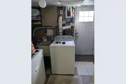 20520 33rd Avenue, Bayside, NY 11361 - Photo 18