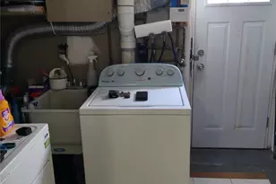 205-20 33rd Ave, Bayside, NY 11361 - Photo 18