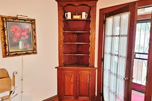 81-28 77th Ave, Glendale, NY 11385 - Photo 4