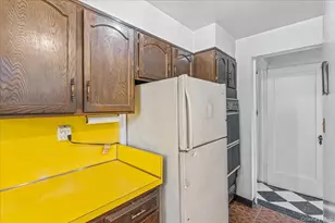 180-19 Grand Central Pkwy, Jamaica, NY 11432 - Photo 16