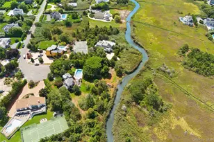 29 Stillwaters Ln, Westhampton Beach, NY 11978 - Photo 18