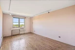 84-09 155th Ave, Howard Beach, NY 11414 - Photo 20