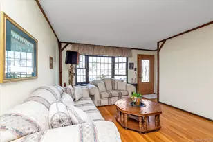 3902 Beechwood Pl, Seaford, NY 11783 - Photo 6