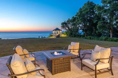 3875 Hallock Lane, Mattituck, NY 11952 - Photo 4