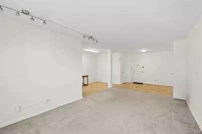 240 Central Avenue #2F, Lawrence, NY 11559 - Photo 18
