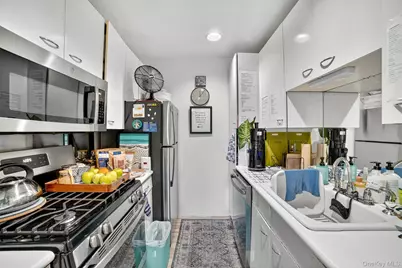 37 Harbor Lane #2A, New Rochelle, NY 10805 - Photo 12