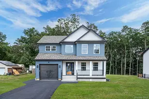 37 Lakeview Dr, Middle Island, NY 11953 - Photo 4