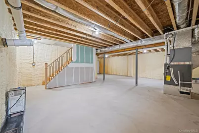 37 Lakeview Drive, Middle Island, NY 11953 - Photo 32