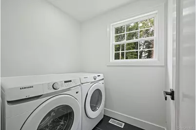 37 Lakeview Drive, Middle Island, NY 11953 - Photo 14