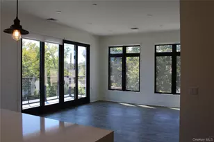 331 E Main St, Riverhead, NY 11901 - Photo 4