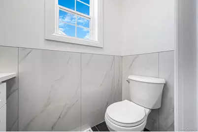 39 Lakeview Drive, Middle Island, NY 11953 - Photo 12