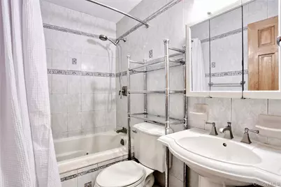 40 Eastbourne Drive, Chestnut Ridge, NY 10977 - Photo 14