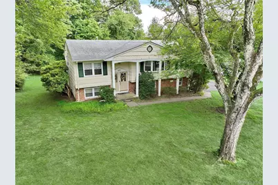 40 Eastbourne Drive, Chestnut Ridge, NY 10977 - Photo 24