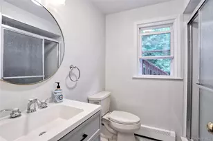 40 Eastbourne Dr, Chestnut Ridge, NY 10977 - Photo 10
