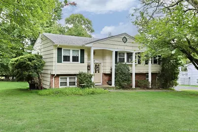 40 Eastbourne Drive, Chestnut Ridge, NY 10977 - Photo 1