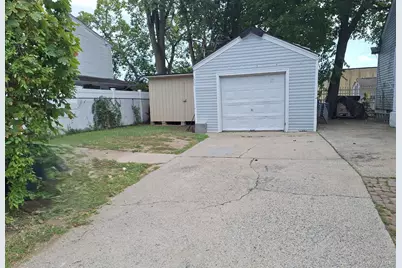 863 Prospect Avenue, Westbury, NY 11590 - Photo 4