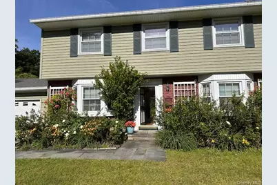 9 Beadart Place, Hyde Park, NY 12538 - Photo 2