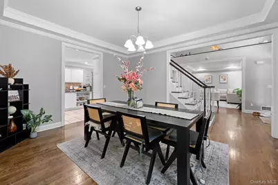 18 Watercrest Court, Saint James, NY 11780 - Photo 4