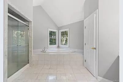 18 Watercrest Court, Saint James, NY 11780 - Photo 18