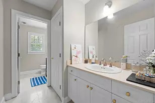 18 Watercrest Ct, Saint James, NY 11780 - Photo 12