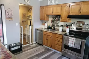 302 Bridgeport Ave, Medford, NY 11763 - Photo 6